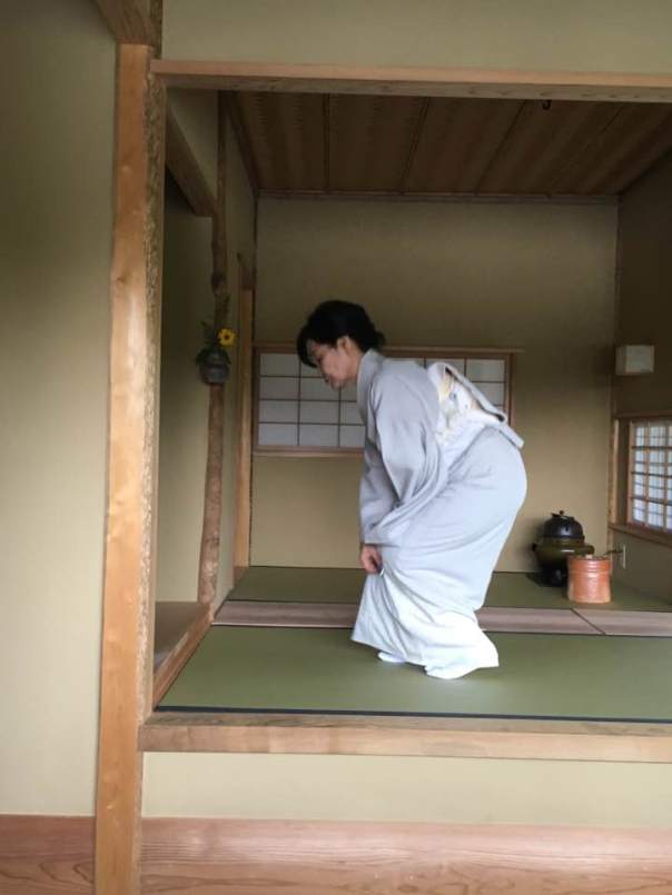 Koehler Bows to Scroll